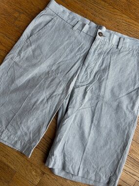 💯 cottonMen's Flat Front Seersucker Shorts - Light Blue/White